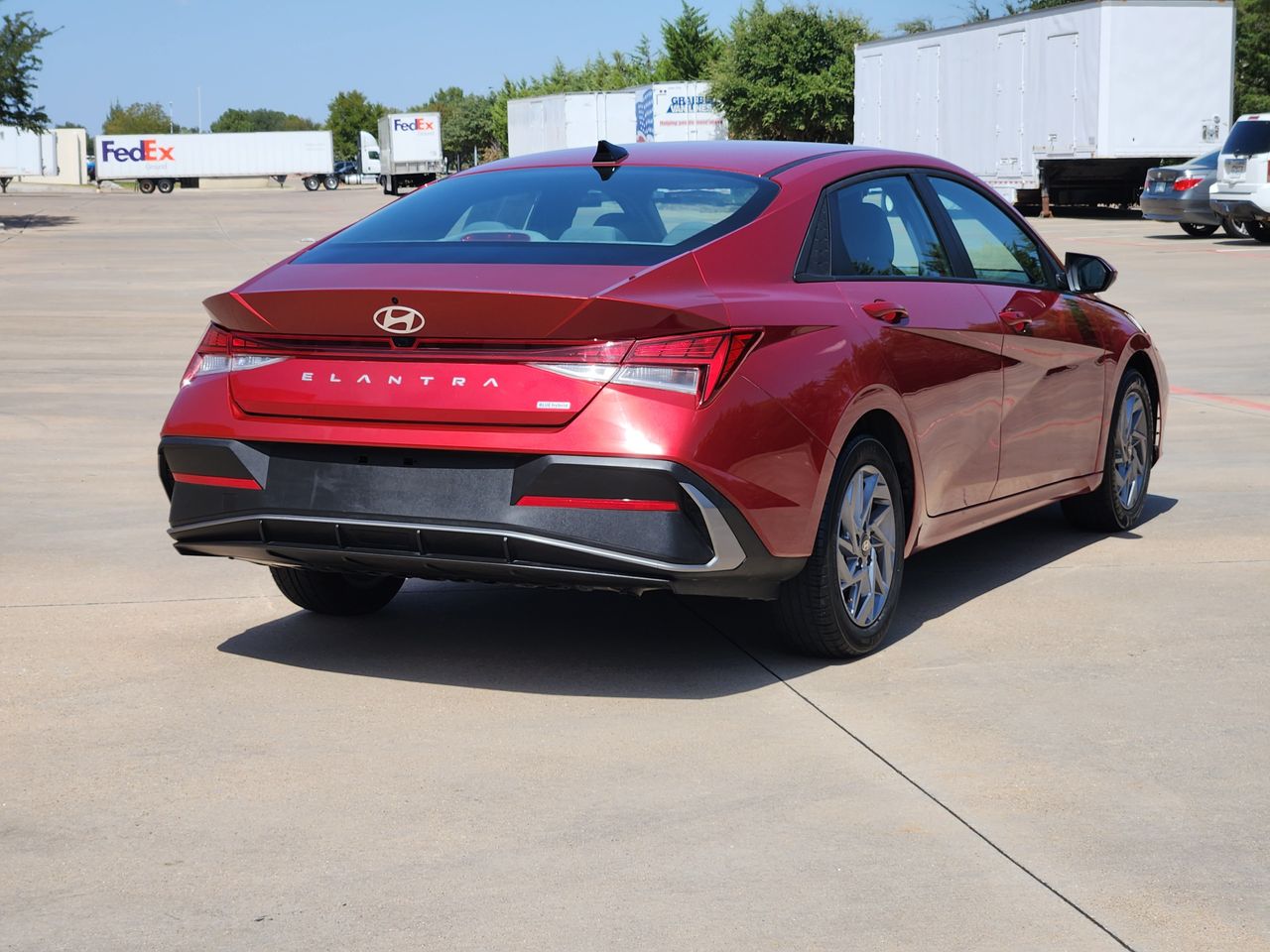 Used 2025 Ultimate Red Hyundai Blue image 4