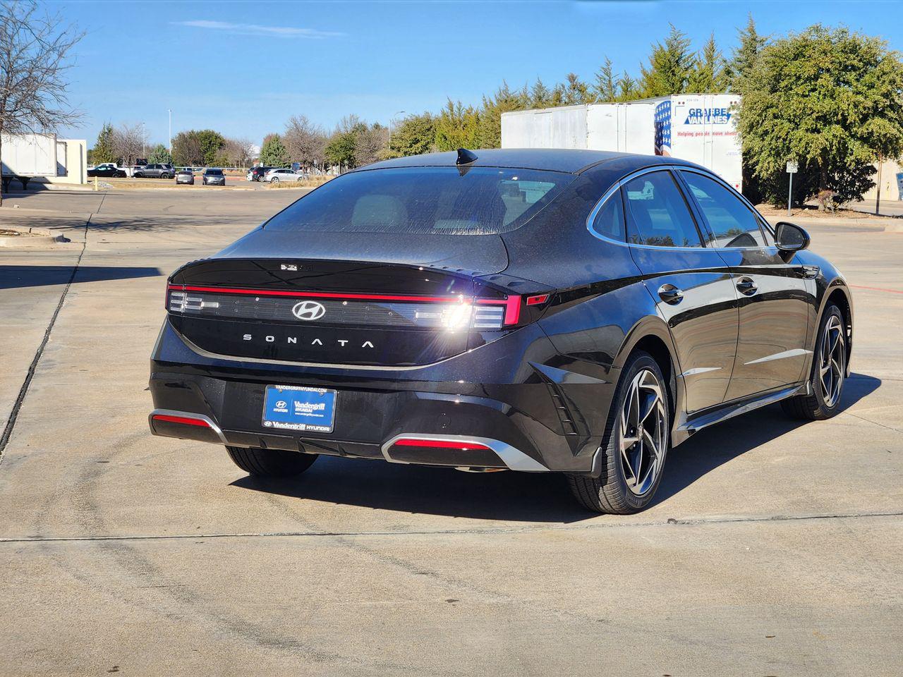 New 2026 Abyss Black Hyundai SEL Sport image 4