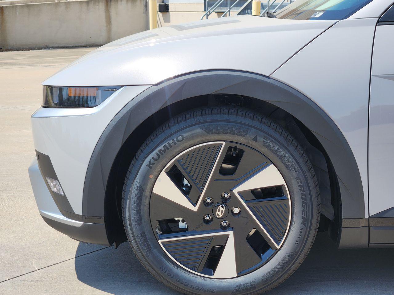 New 2027 Cyber Gray Hyundai SE image 5