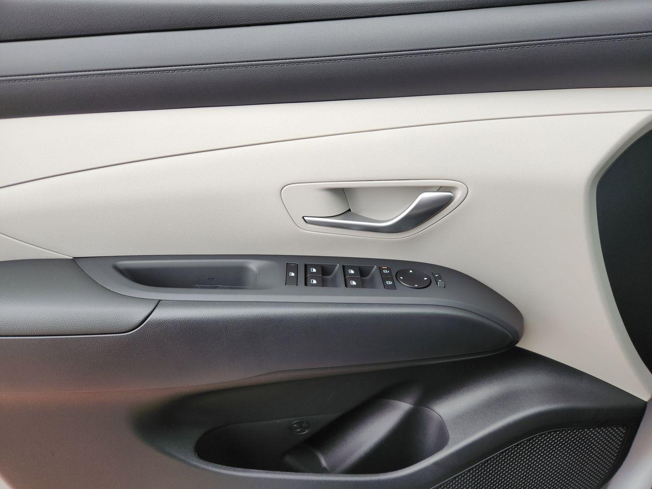 New 2026 R2T Silver Hyundai SEL FWD image 21