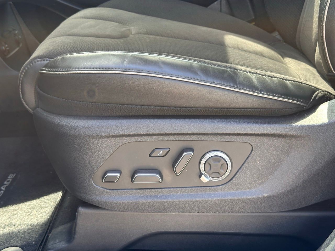 Used 2024 Abyss Black Pearl Hyundai Calligraphy Night Edition image 33