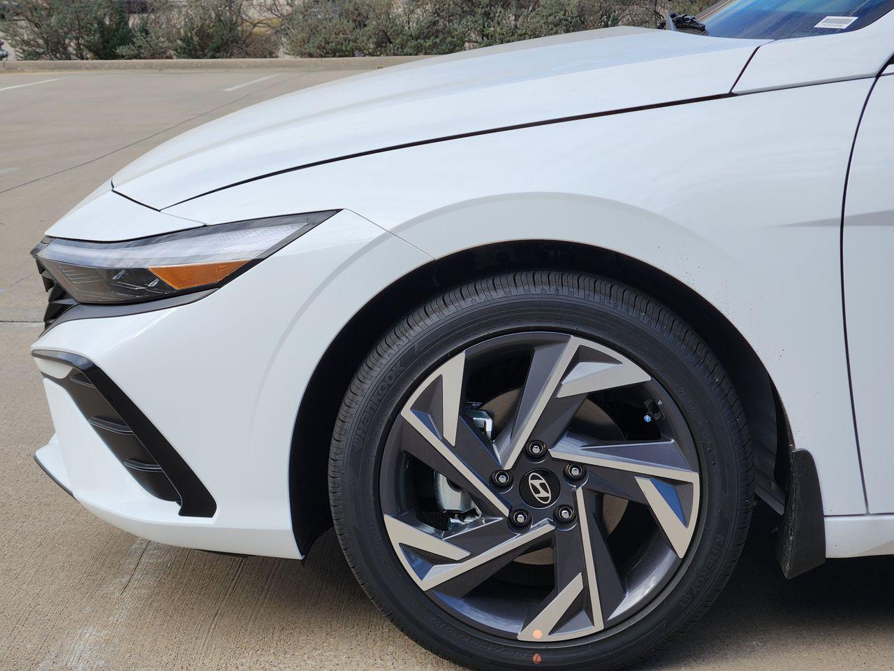 New 2026 Serenity White Hyundai Limited image 5