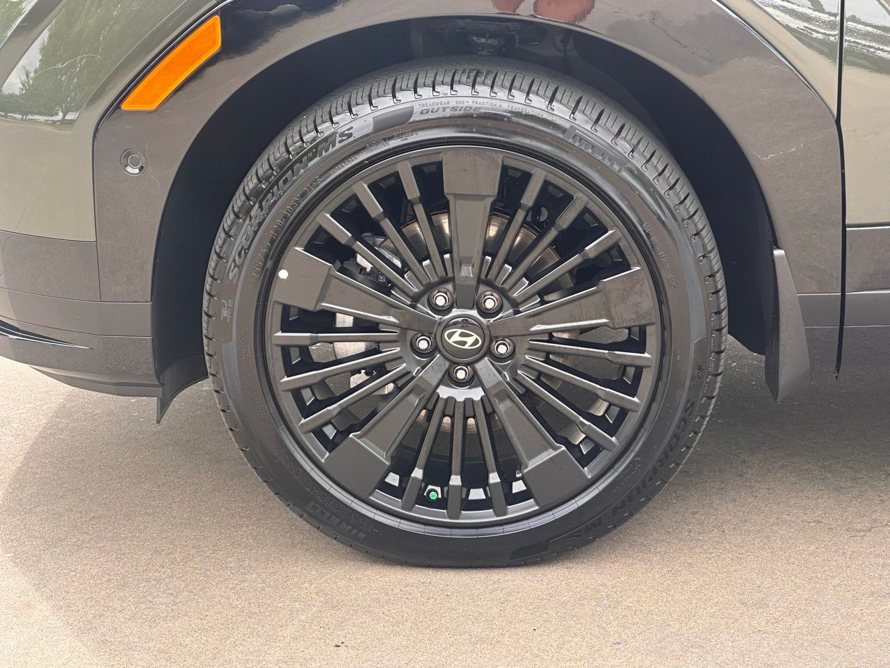 Certified Used 2026 Rockwood Green Hyundai Calligraphy image 7