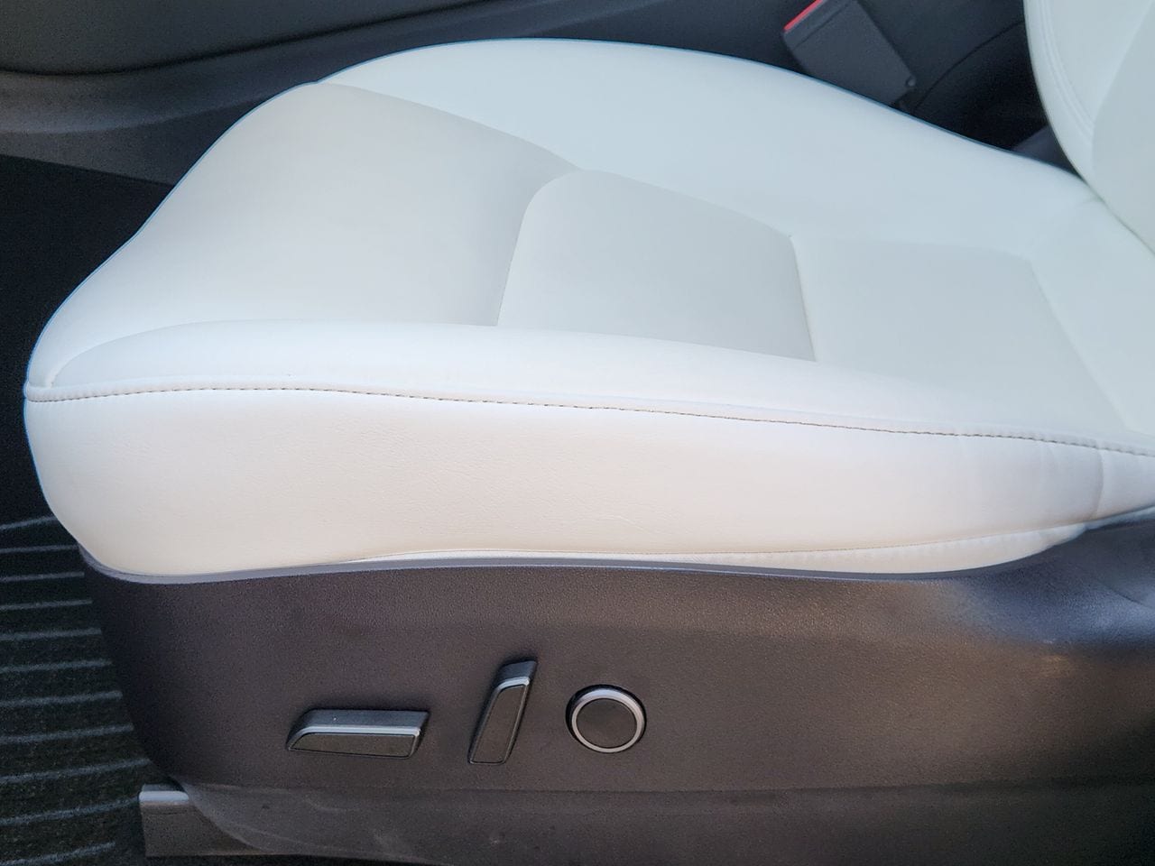 Used 2020 Midnight Silver Tesla Long Range image 20