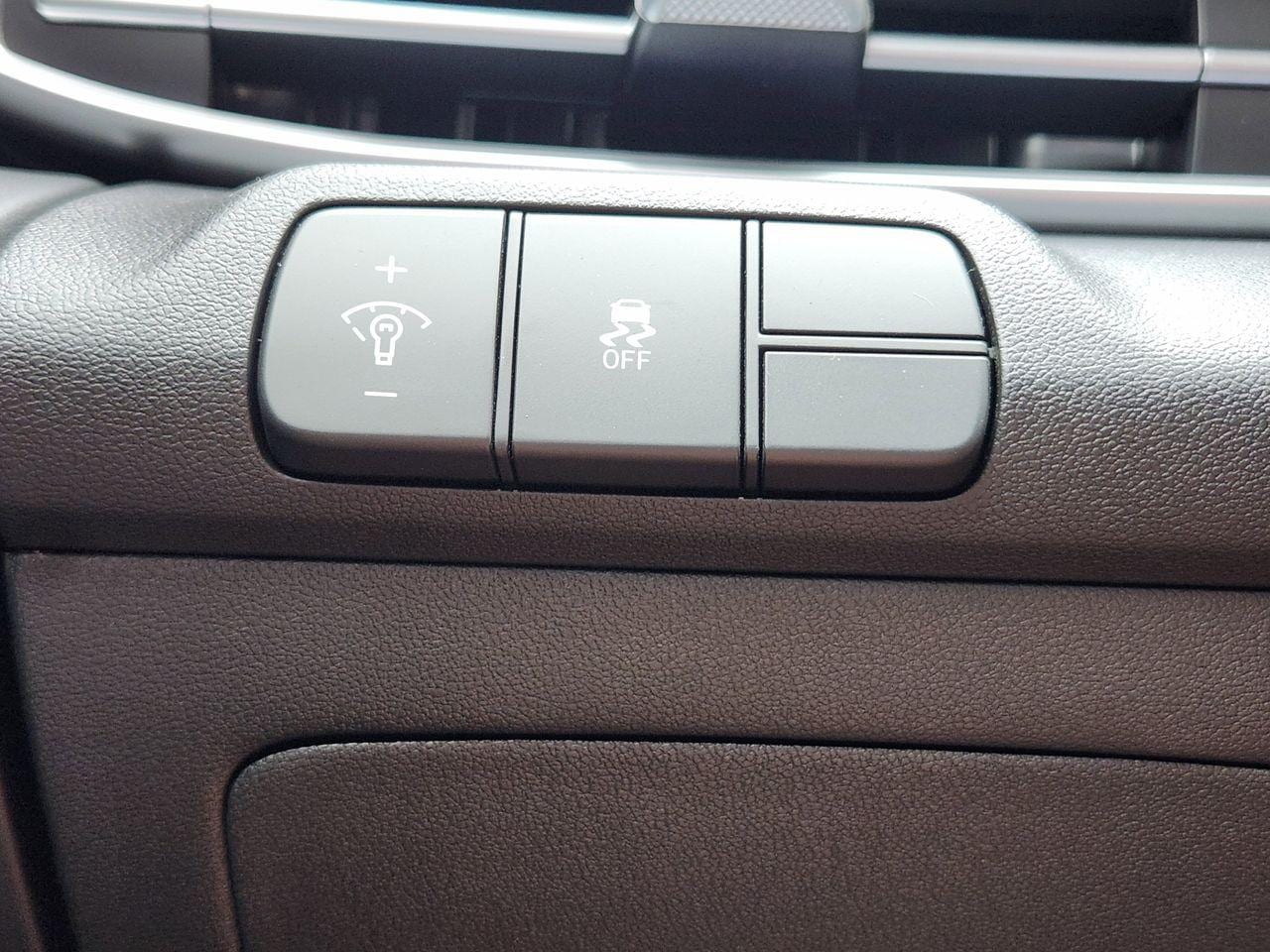 New 2026 M6T Hyundai Limited image 21