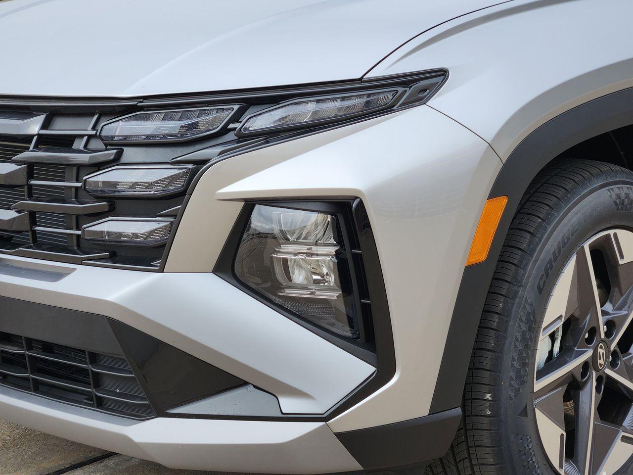 New 2026 R2T Silver Hyundai SEL Premium FWD image 6