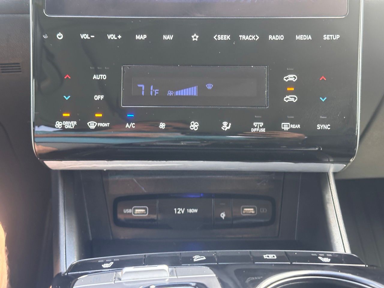 Used 2024 Black Pearl Hyundai SEL Convenience image 35