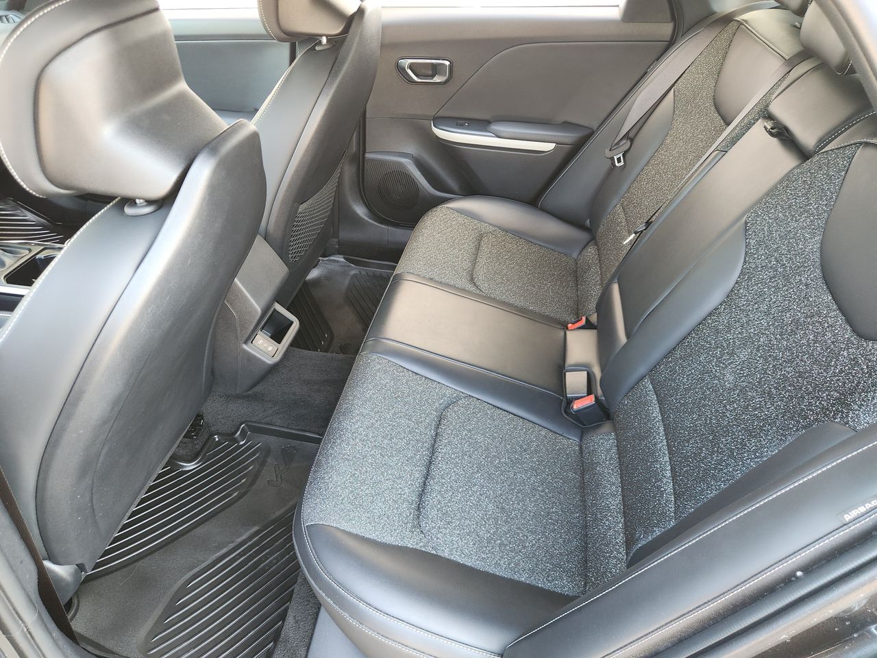Used 2025 Interstellar Gray Kia GT-Line image 28