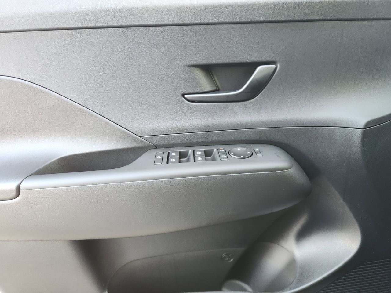 New 2026 SAW White Hyundai SEL Sport FWD image 22