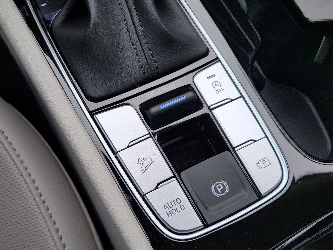 New 2026 R2T Silver Hyundai SEL Premium FWD image 19