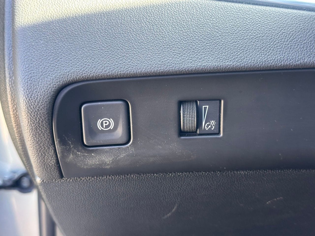 Used 2023 Moonstone Gray Buick Essence image 30