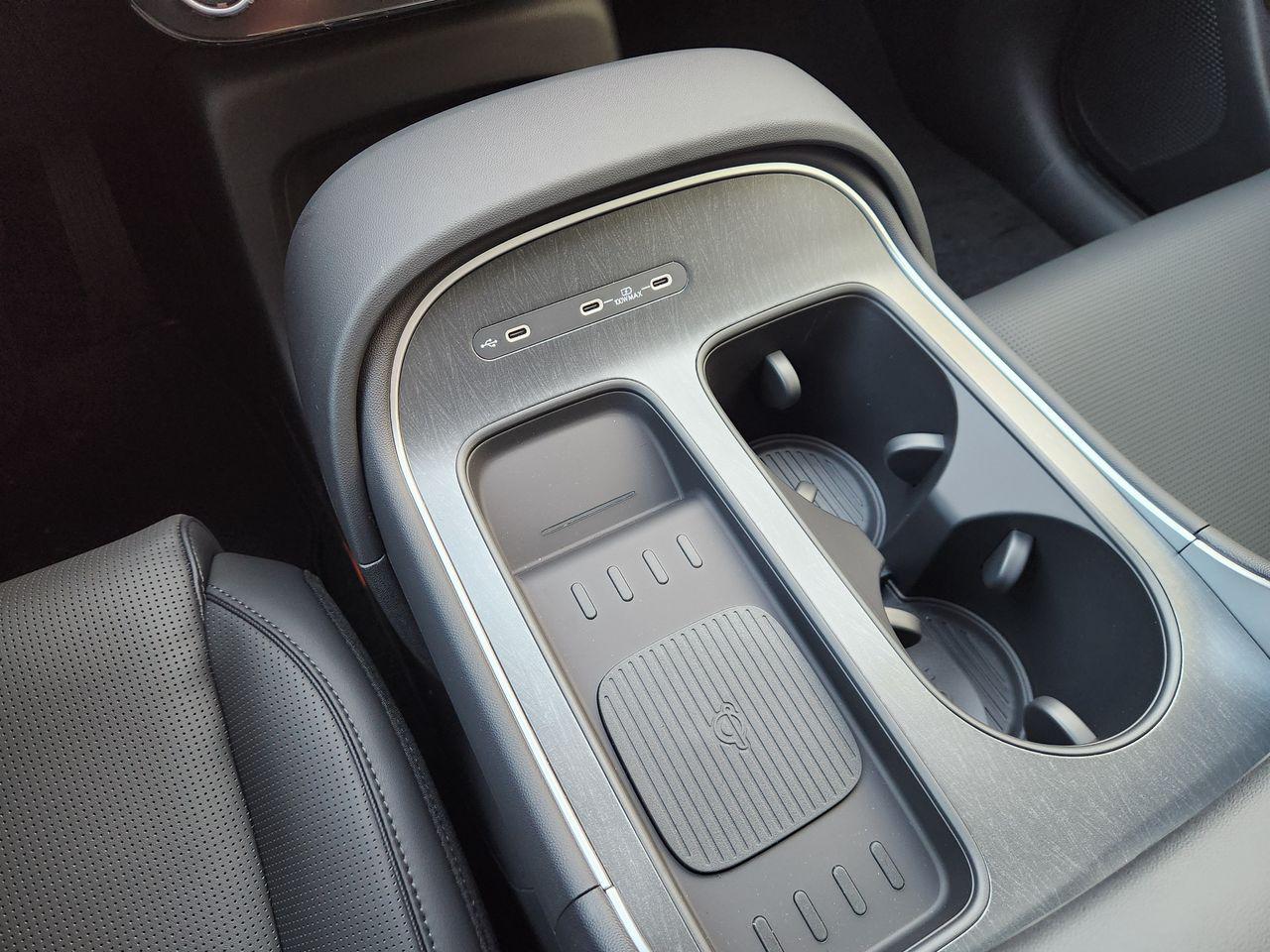 New 2027 Creamy White Pearl Hyundai SEL FWD image 18