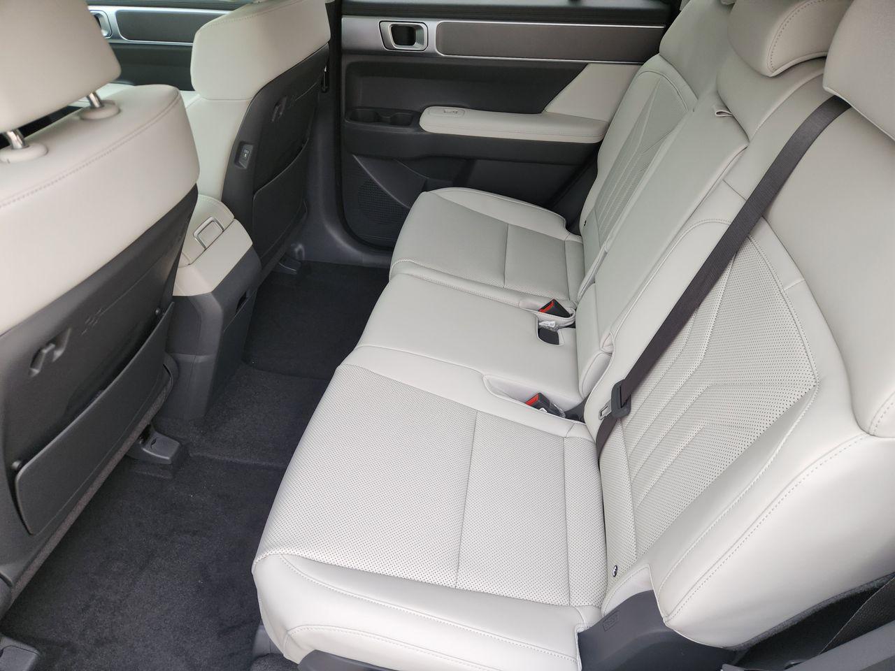 New 2026 W6H White Hyundai SEL FWD image 27