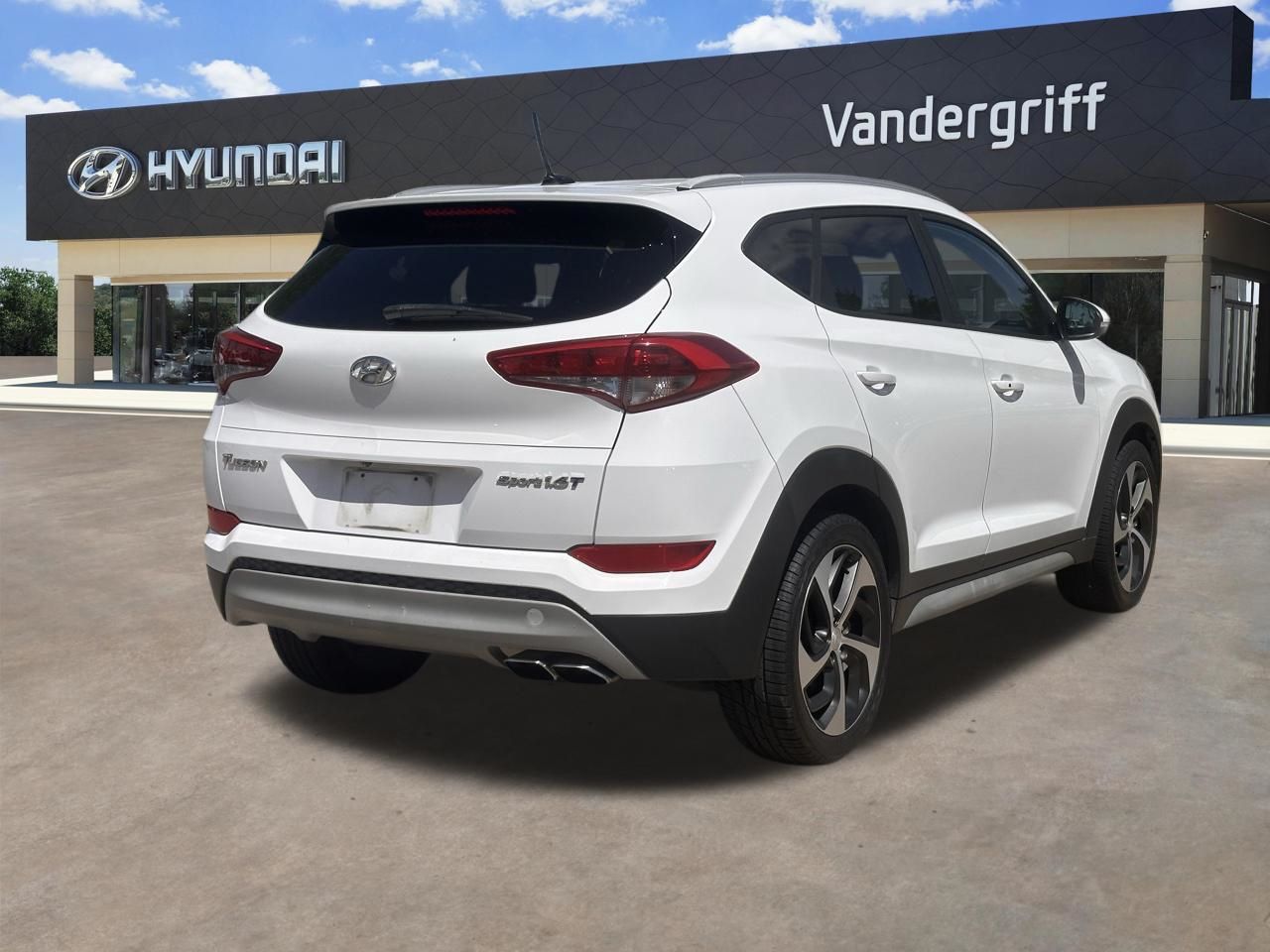 Used 2017 White Hyundai Sport image 9