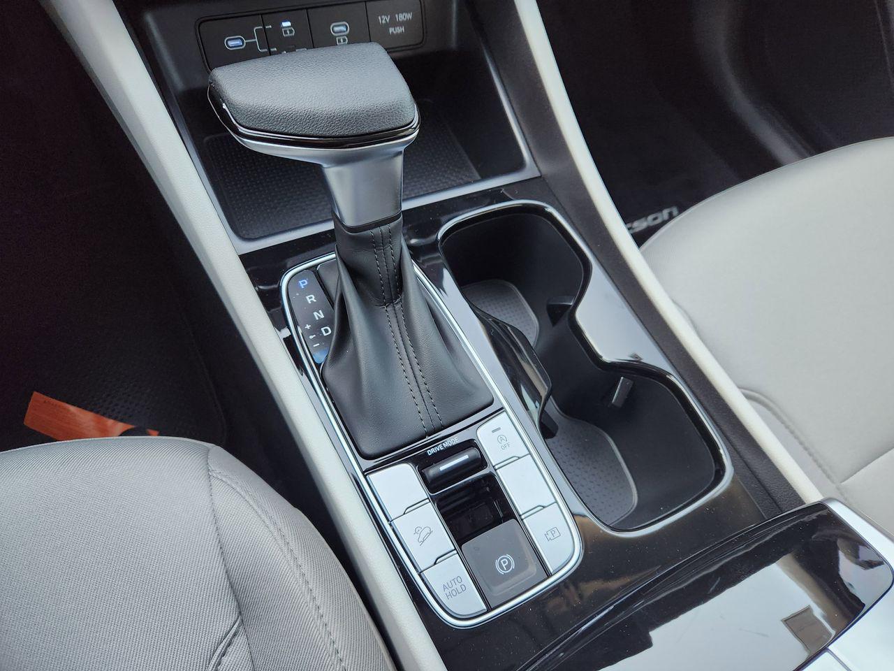 New 2026 W6H White Hyundai SE FWD image 17