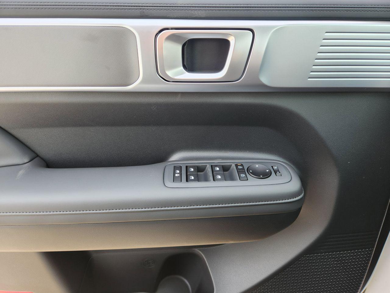 New 2026 W6H White Hyundai SEL FWD image 21