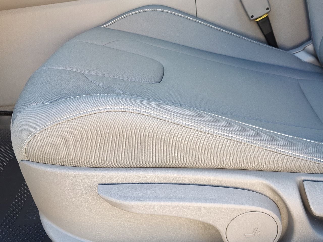 New 2026 W6H White Hyundai SEL Sport image 23