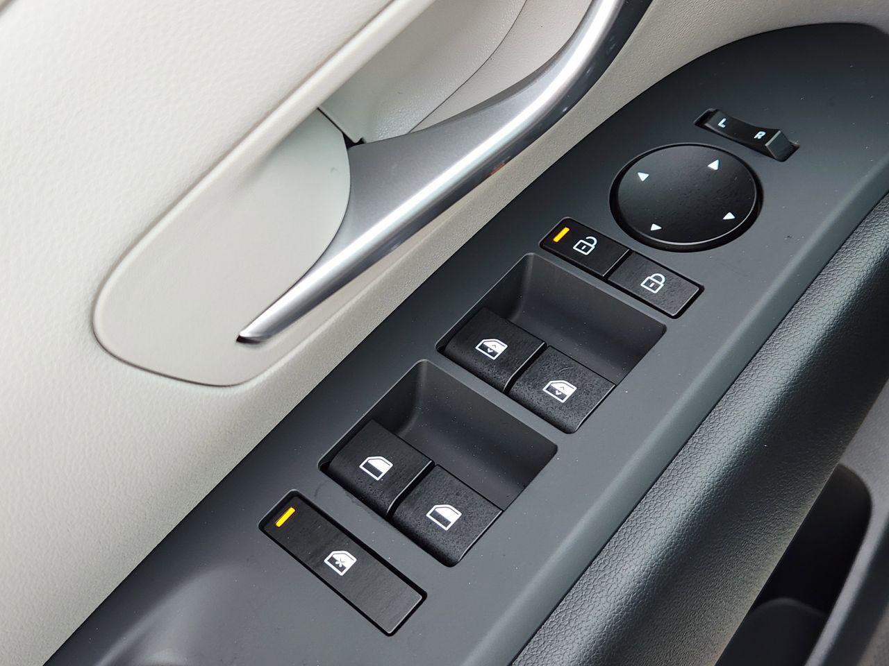 New 2026 Serenity White Pearl Hyundai SEL FWD image 21