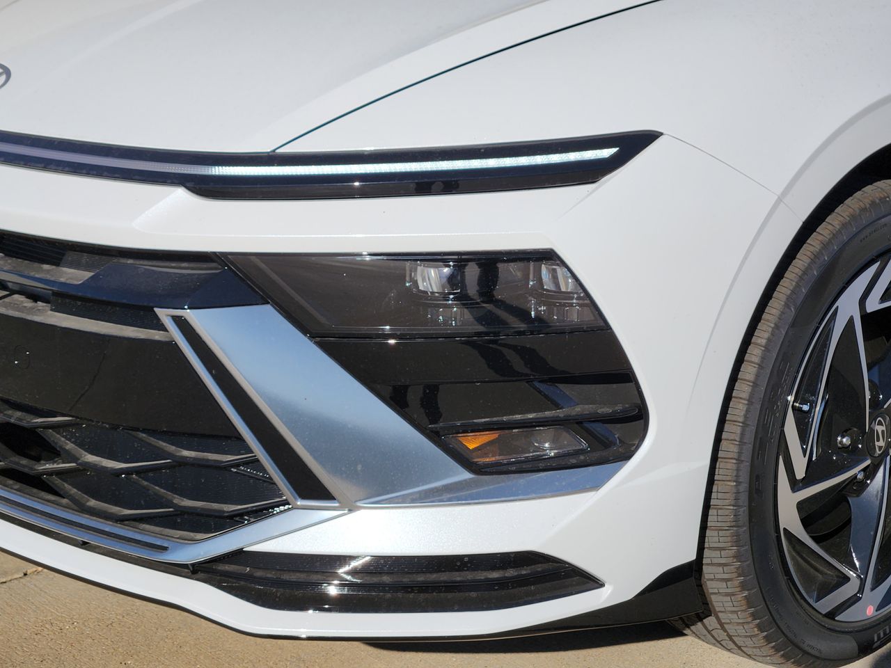 New 2026 W6H White Hyundai SEL Sport image 6