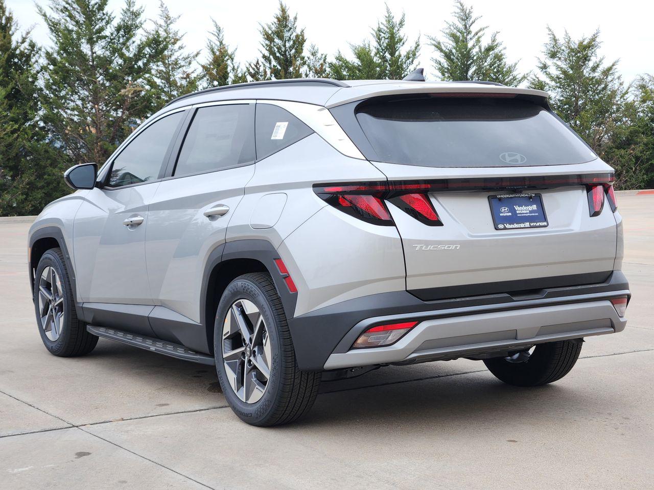 New 2026 R2T Silver Hyundai SEL FWD image 3