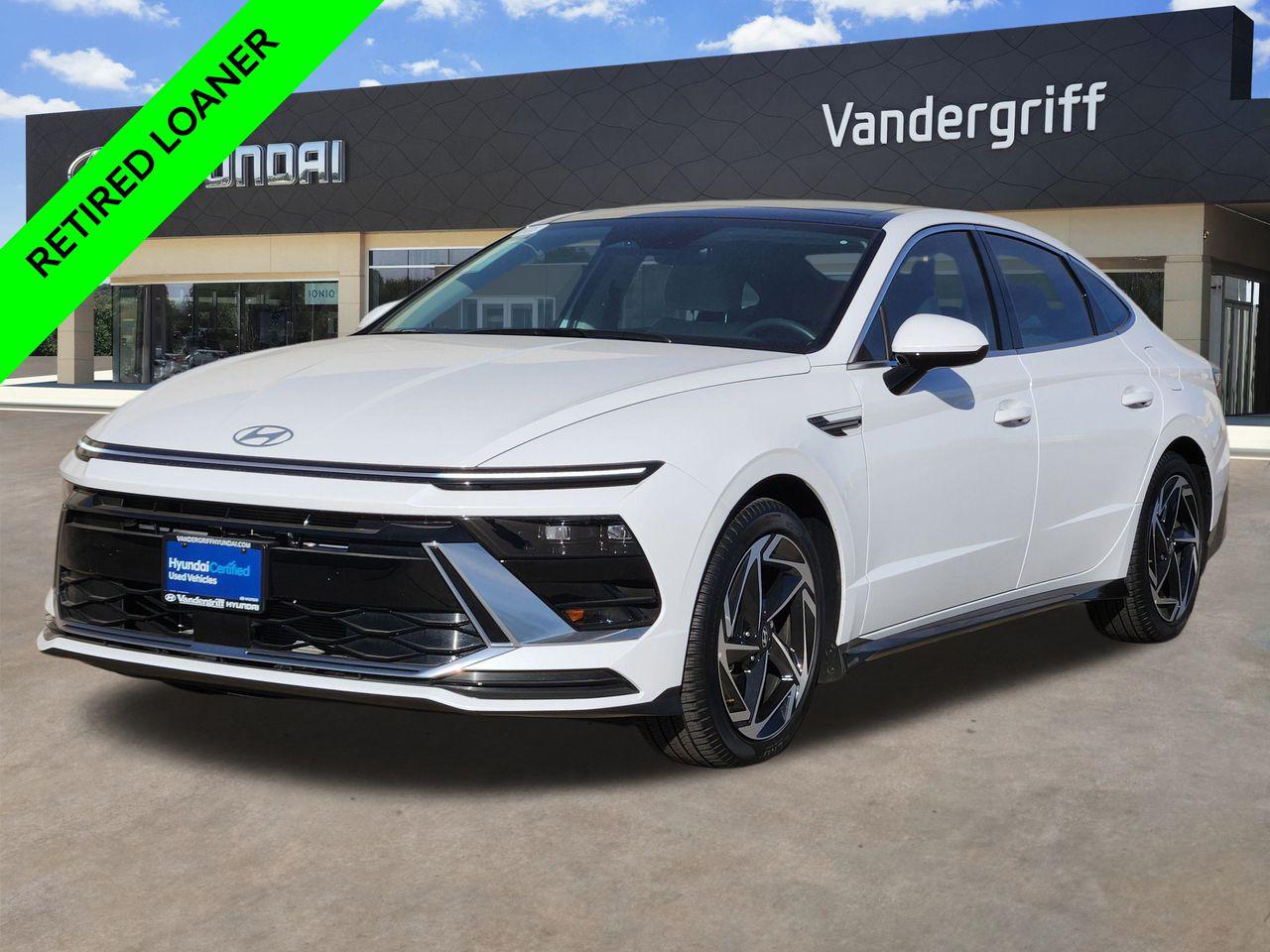 New 2025 W6H White Hyundai SEL Convenience image 2