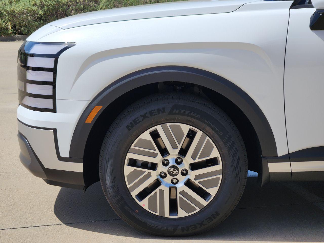 New 2027 Creamy White Pearl Hyundai SEL 7P image 5