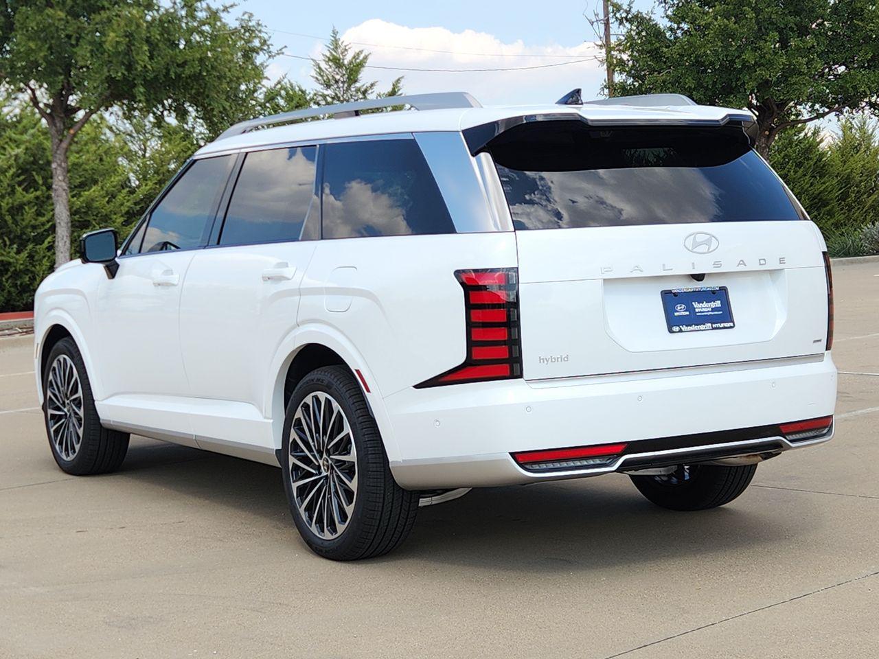New 2027 Creamy White Pearl Hyundai Calligraphy image 3