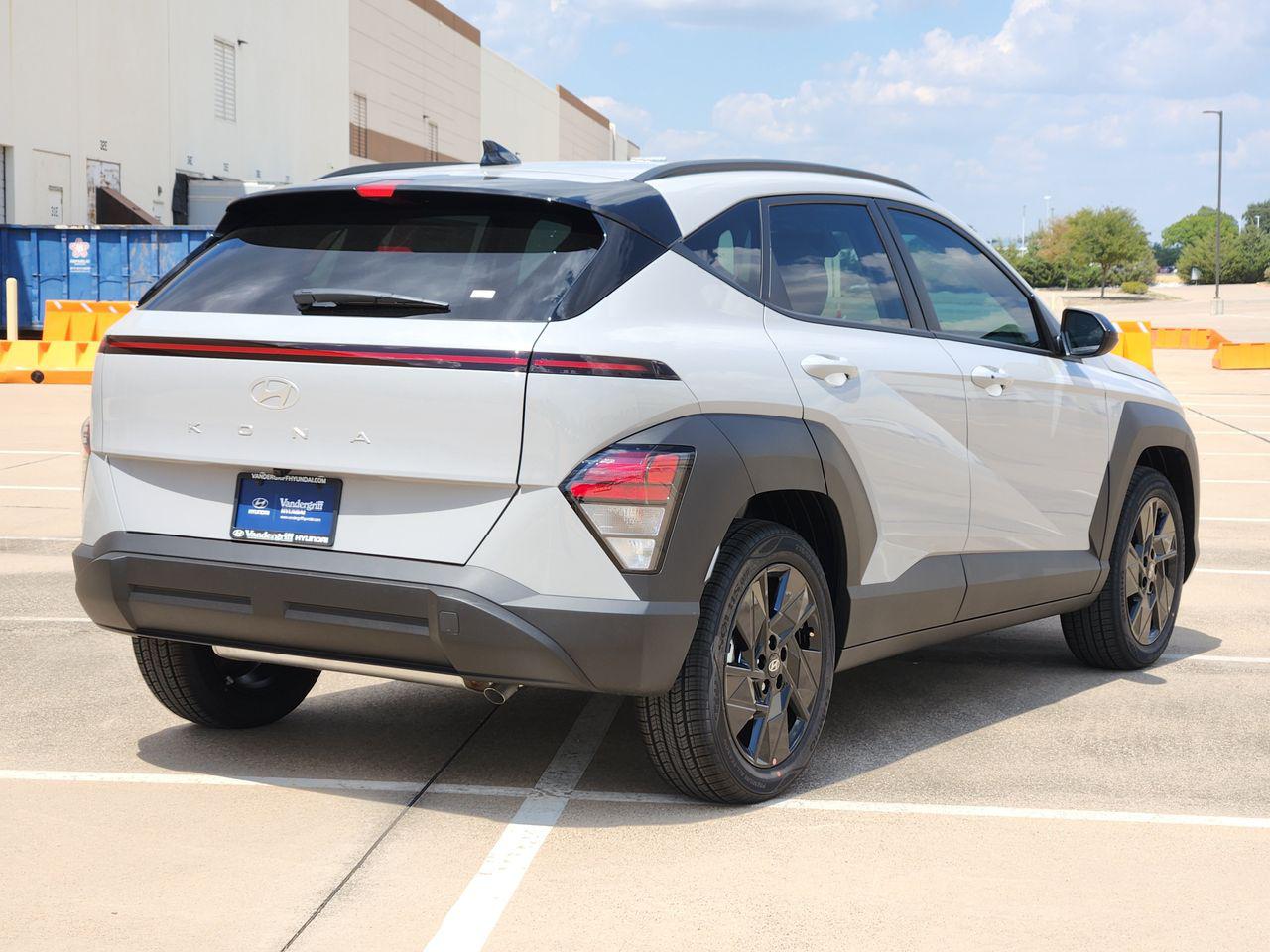 New 2027 Cyber Gray Metallic Hyundai SEL Sport FWD image 4