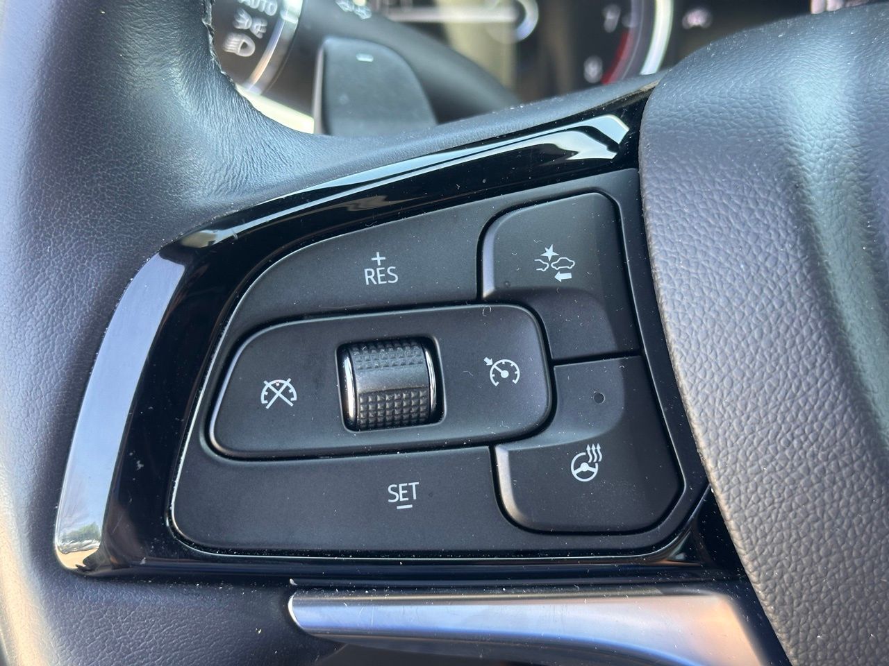 Used 2023 Moonstone Gray Buick Essence image 33