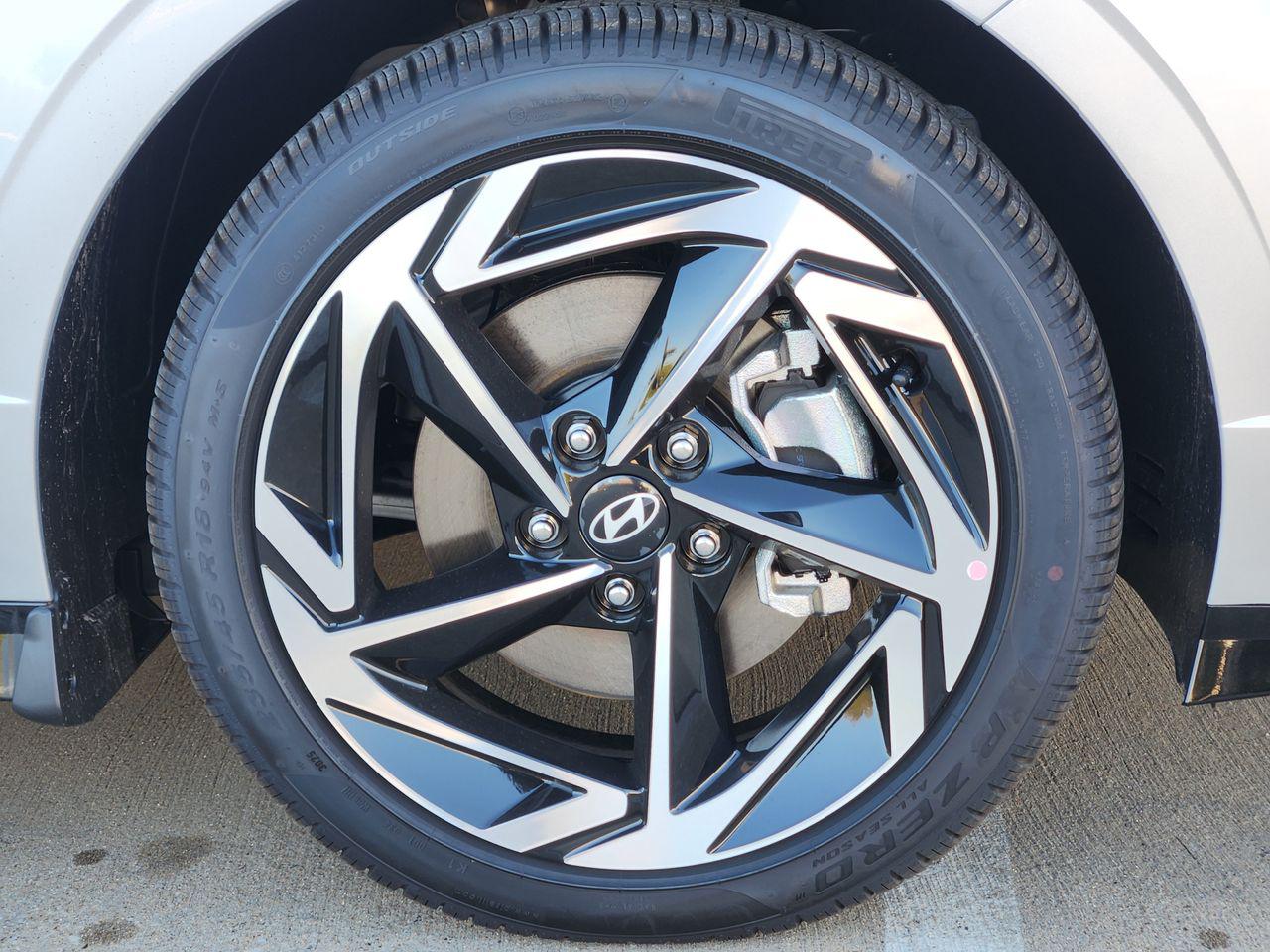 New 2026 T4A Silver Hyundai SEL Sport image 7