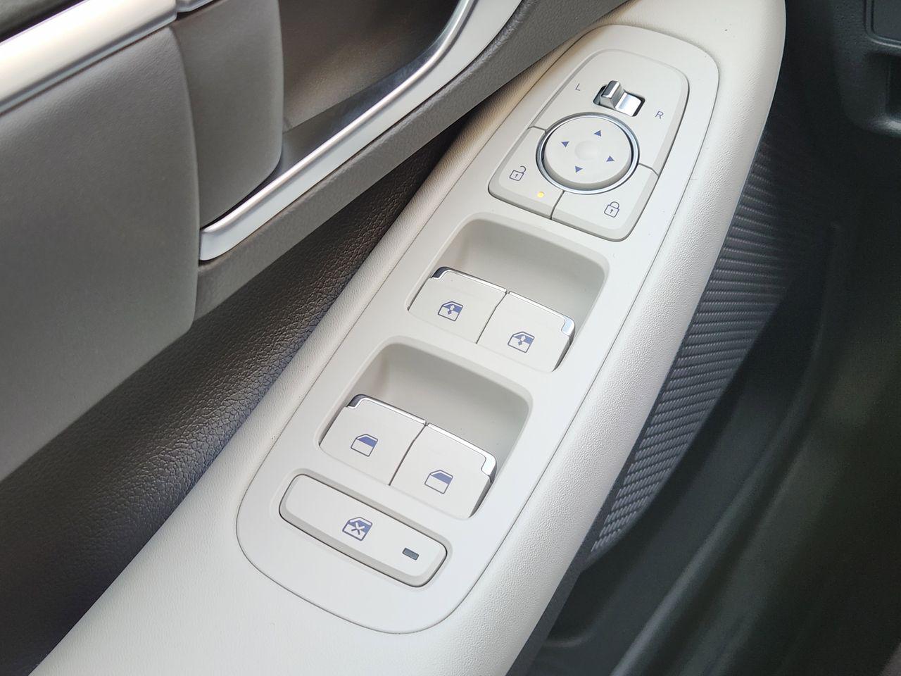 New 2026 Serenity White Hyundai SEL Sport image 22