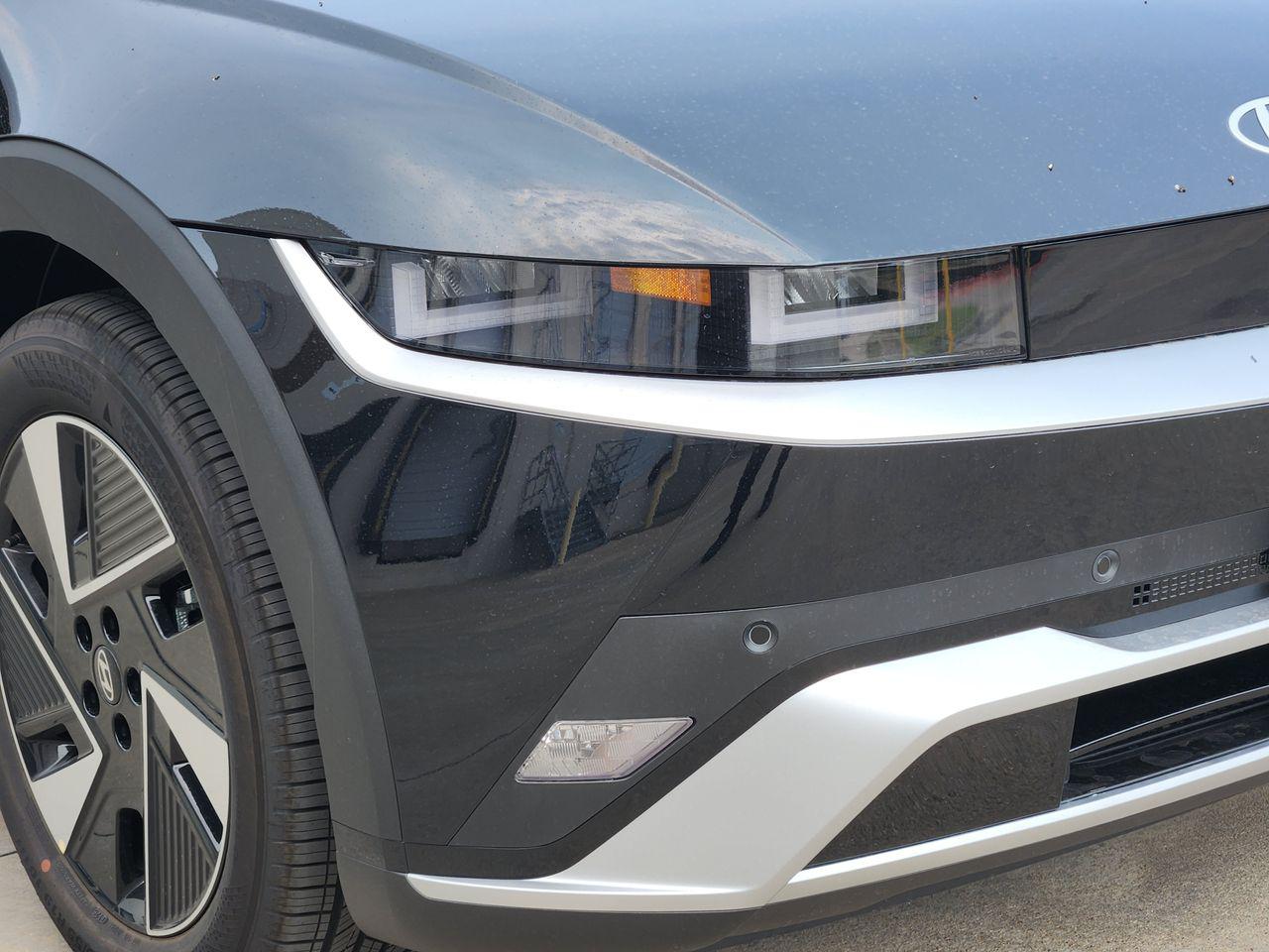 New 2027 A2B/Black Hyundai SE image 6