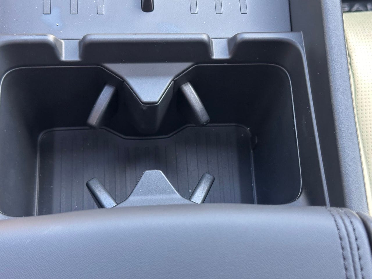 Used 2026 Phantom Black Hyundai Calligraphy image 42