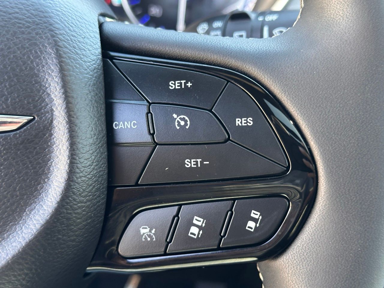 Used 2025 Fathom Blue Pearlcoat Chrysler Limited image 35