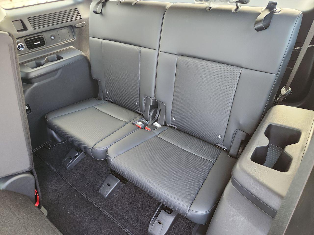 New 2026 PE2 Gray Hyundai SEL FWD image 26