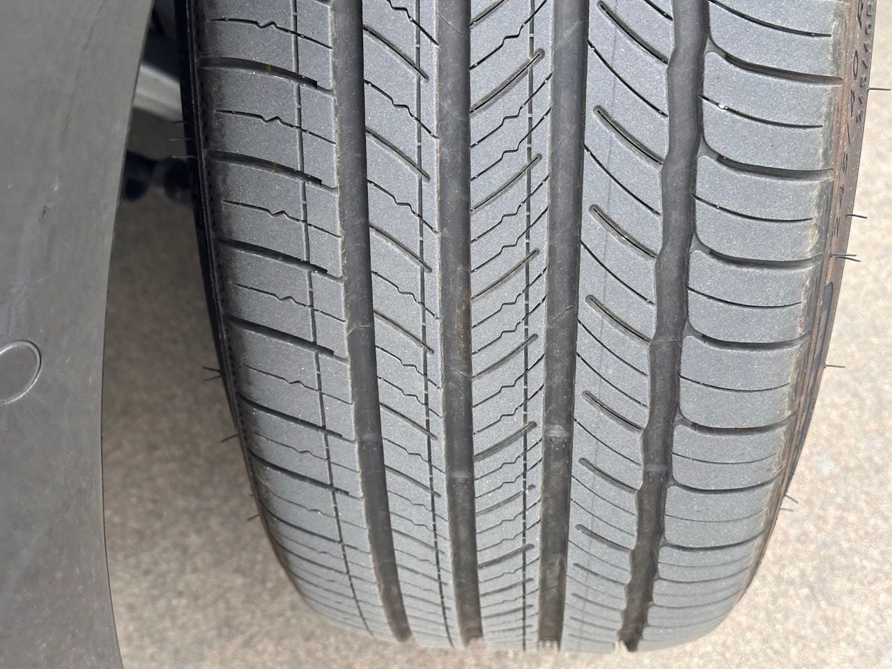 Used 2025 Vik Black Genesis 3.5T e-SC image 3