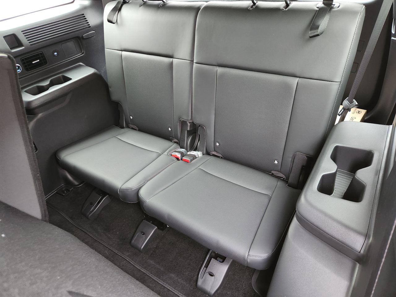 New 2026 Hampton Gray Hyundai SEL FWD image 29