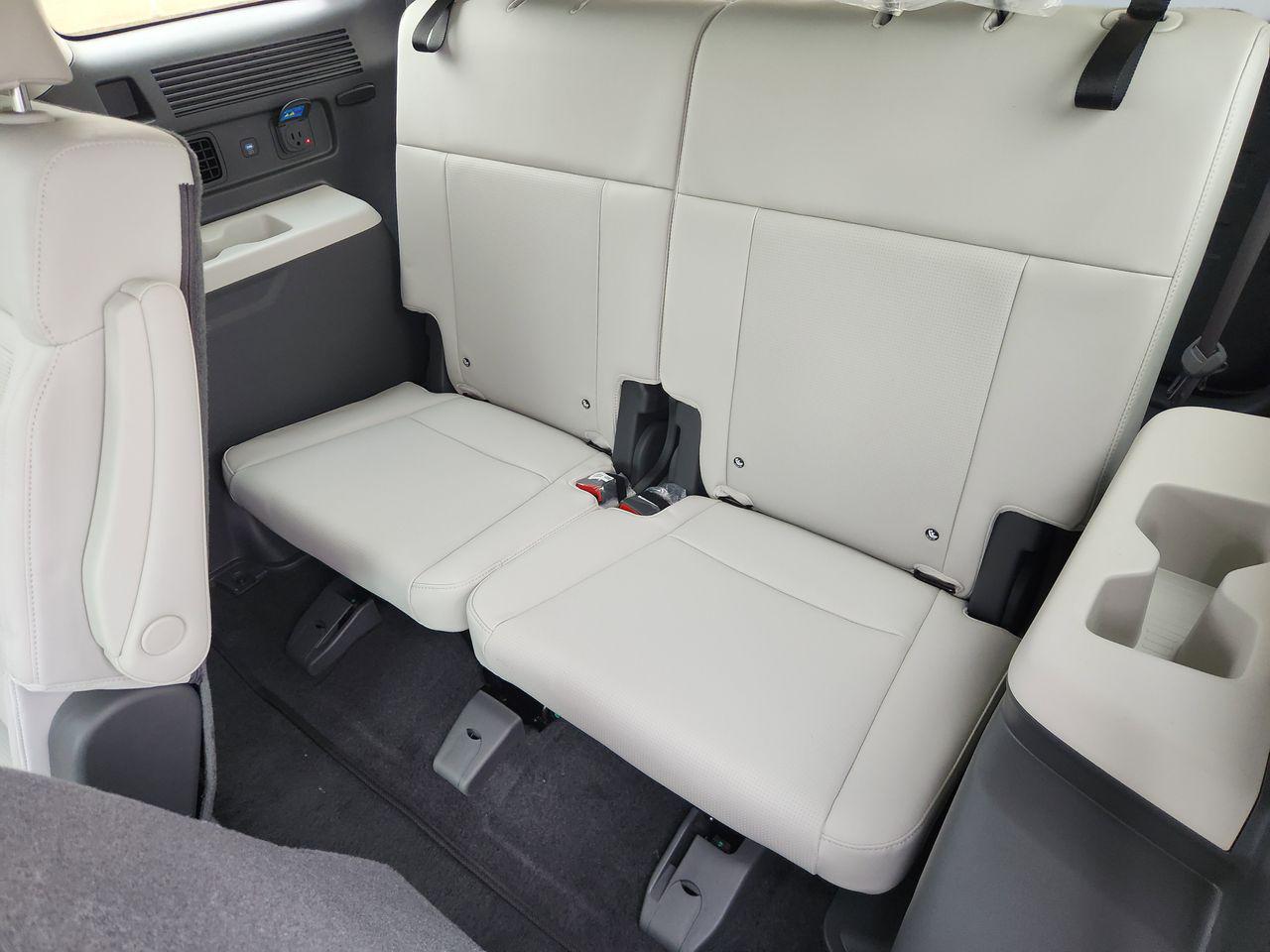 New 2026 W6H White Hyundai Calligraphy image 32