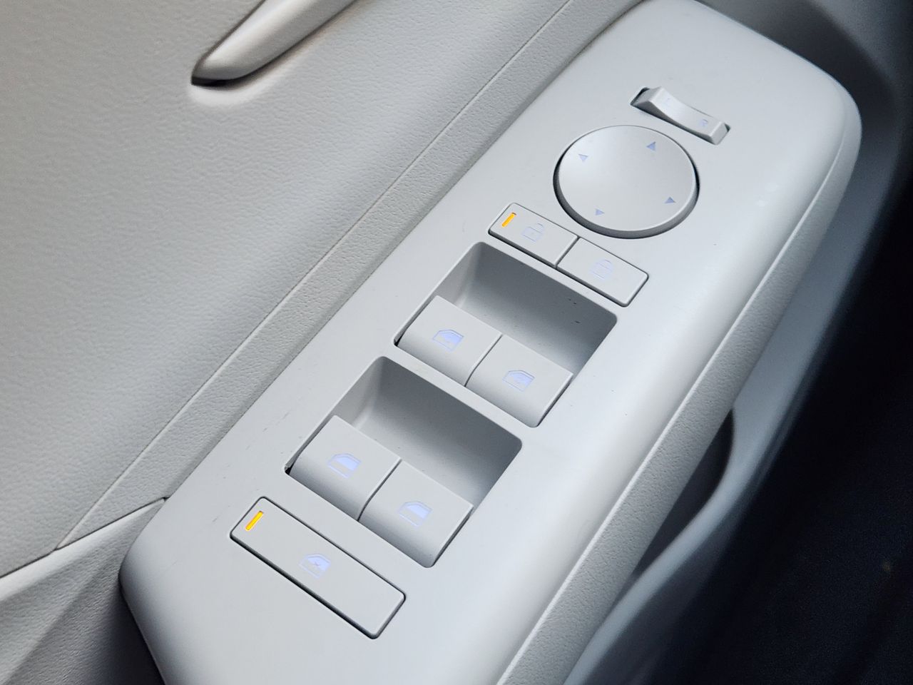 New 2026 C5G Gray Hyundai SEL Sport FWD image 21