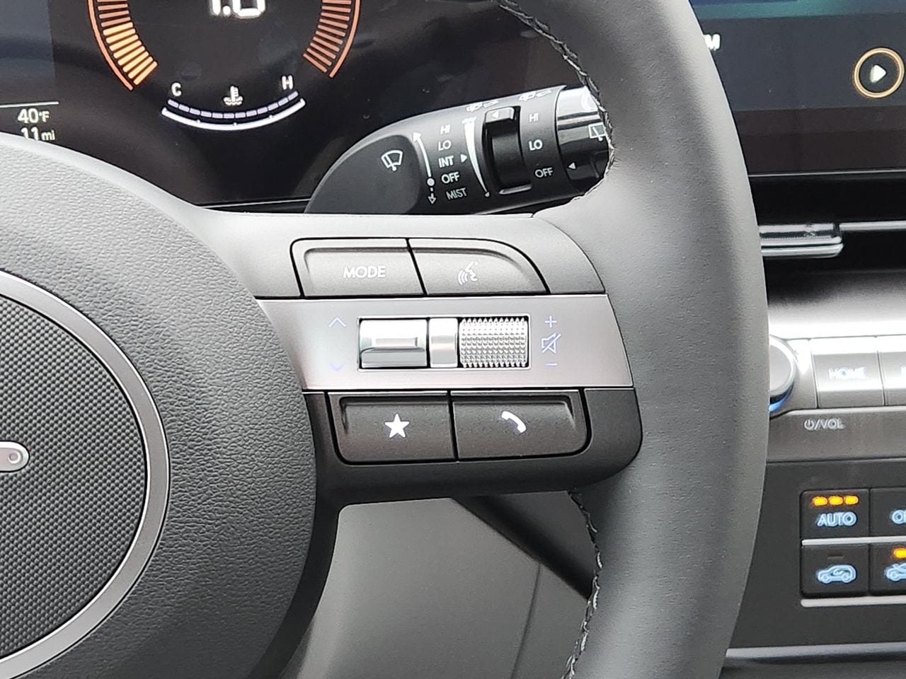 New 2026 SAW White Hyundai SEL Sport FWD image 27