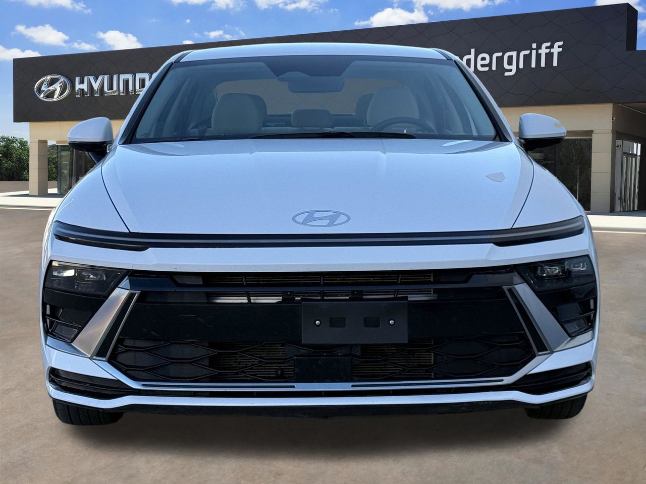 Used 2024 Serenity White Hyundai SEL image 6