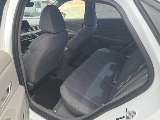 Used 2023 Quartz White Hyundai SEL image 16