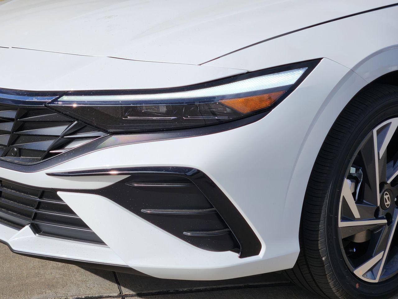 New 2026 W6H White Hyundai Limited image 6