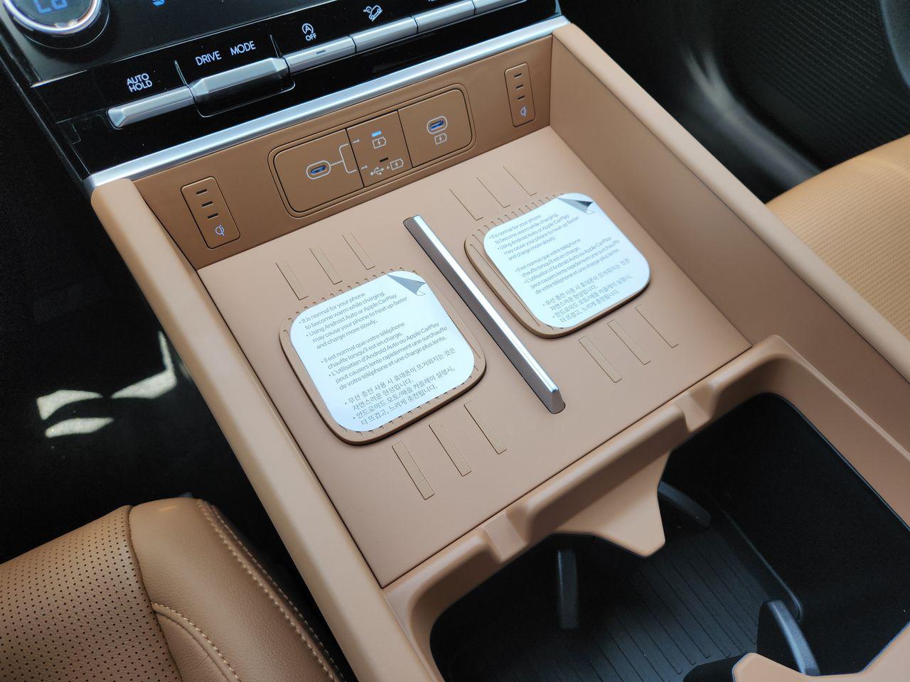 New 2026 Ecotronic Gray Hyundai Limited FWD image 17
