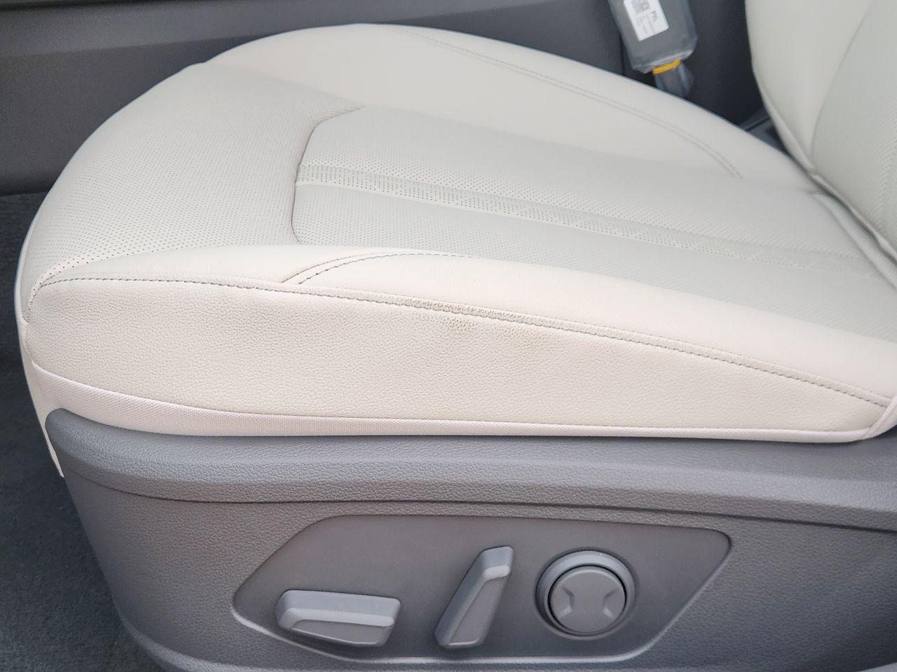 New 2026 W6H White Hyundai Limited image 26