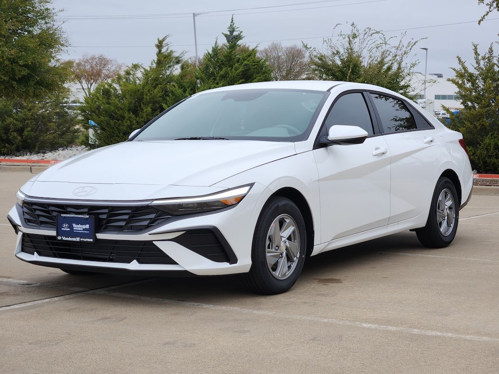 New 2026 Hyundai Elantra SE Sedan