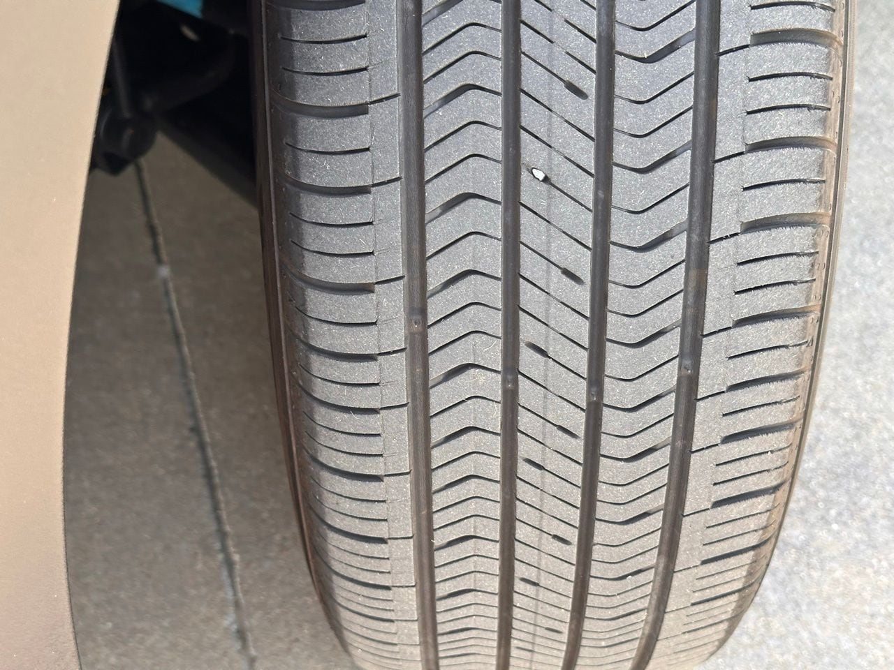 Certified Used 2024 Denim Blue Pearl Hyundai SE image 3