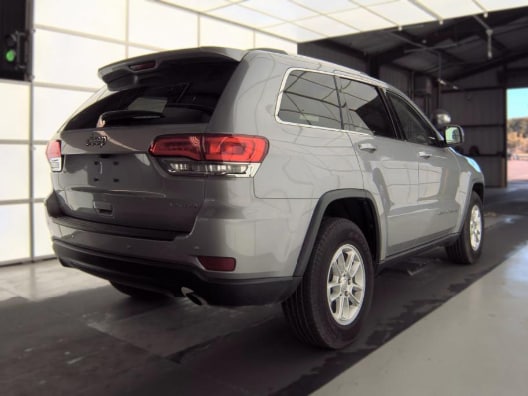 Used 2019 Billet Silver Jeep Laredo E image 5