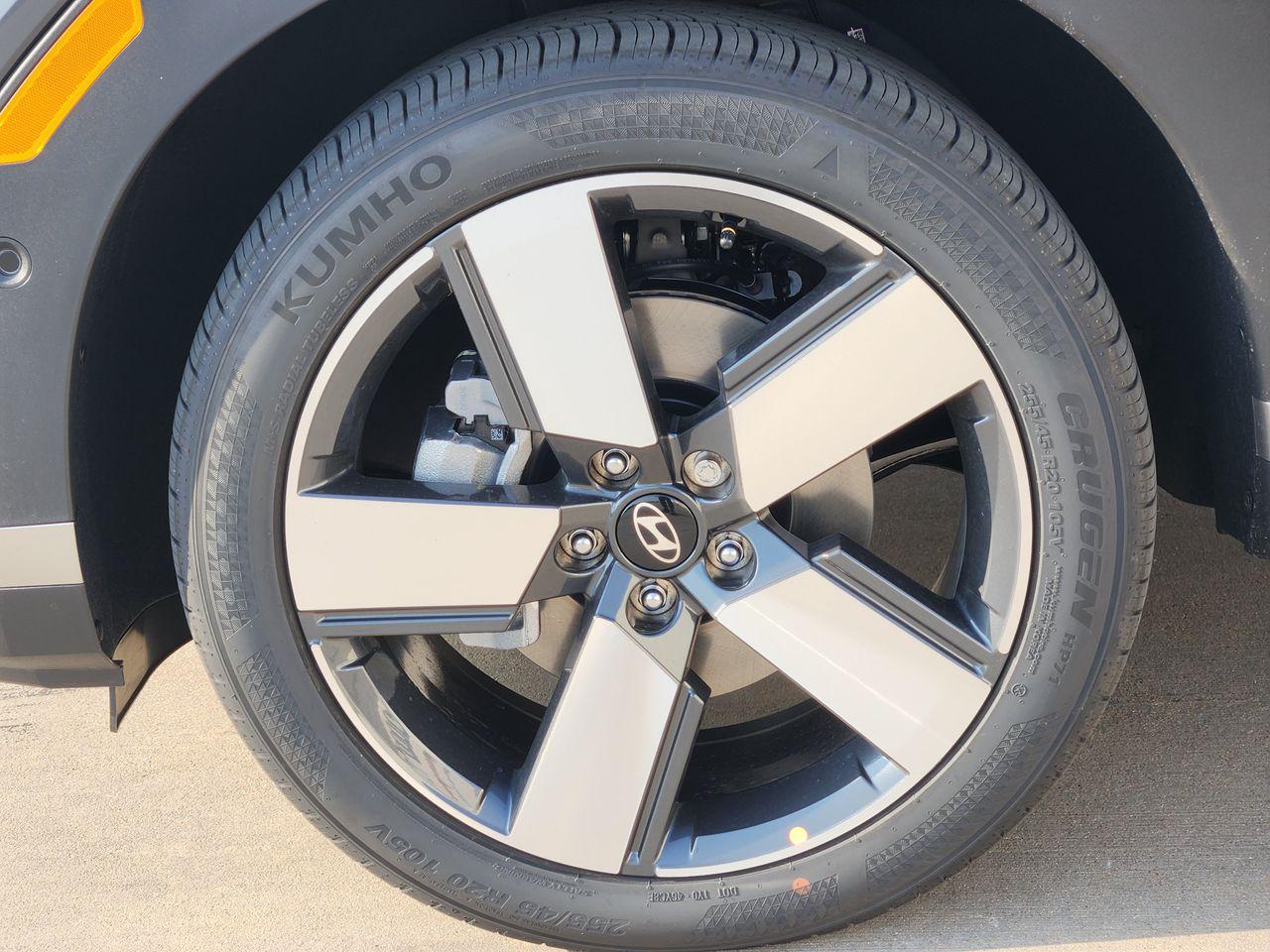 New 2027 Ecotronic Gray Hyundai Limited FWD image 7