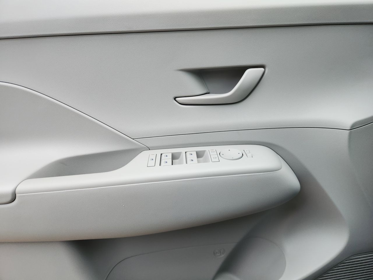 New 2026 C5G Gray Hyundai SEL Sport FWD image 22